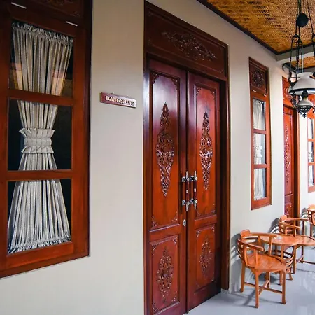 Appartement Ndalem Mataram à Banyuwangi  Chambre photo